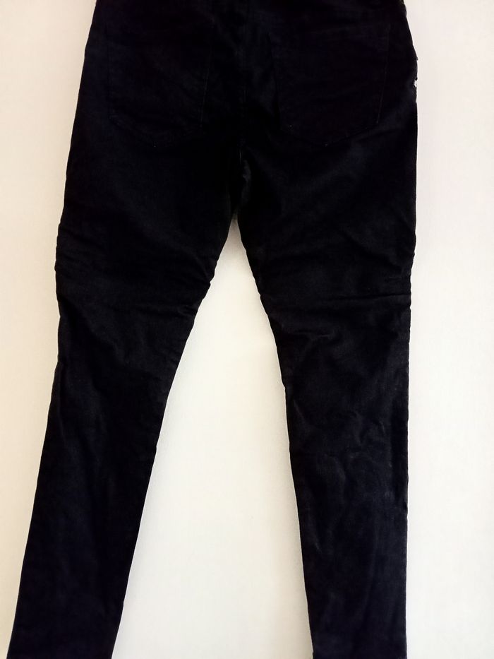 Pantalon jeans noir avec poches zippées - photo numéro 3