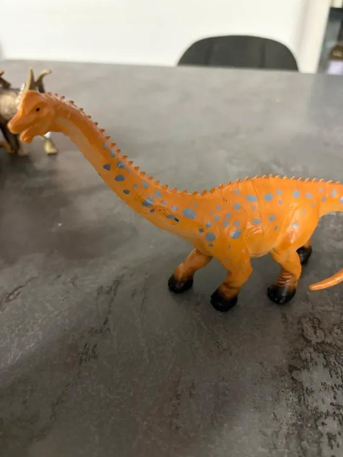 Lot 5 dinosaures - photo numéro 4