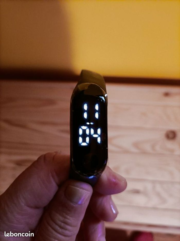 Duo de montres digitales (SKMEI Acier + Sport) - NEUVES - photo numéro 7