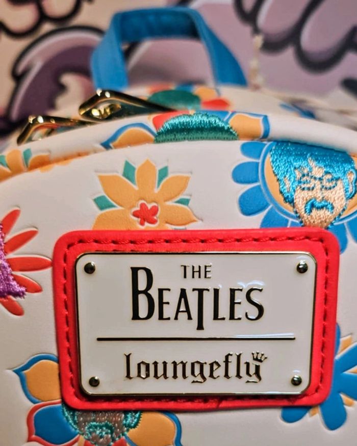 Beatles - All You Needs Is Love - Mini Sac à Dos LoungeFly - photo numéro 2