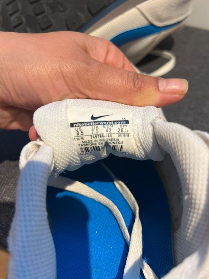 Baskets Nike, taille 42 - photo numéro 2