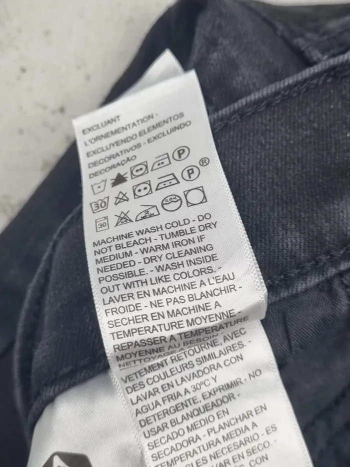 Jean Levi’s 724 noir – Taille 36 FR/ 26 US Femme (mesures en photos) - photo numéro 13