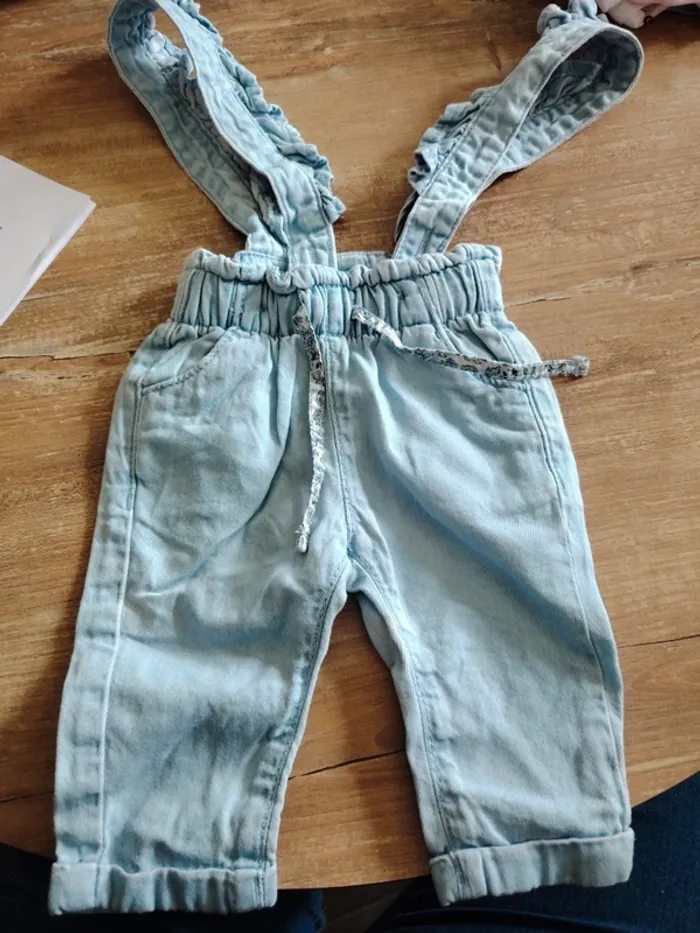Pantalon avec bretelles - photo numéro 2
