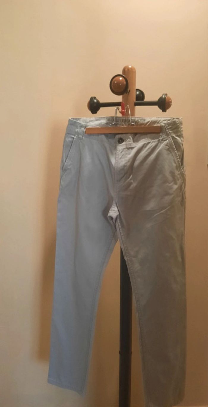 Pantalon homme taille 40.