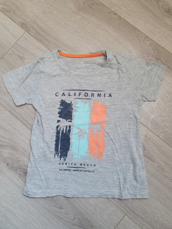 T-shirt gris manches courtes