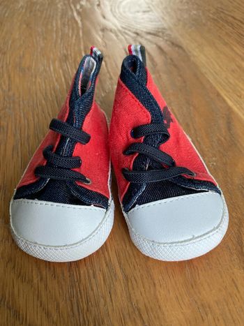 Chaussures à lacet bébé