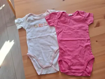 Lot 2 bodies 12 mois