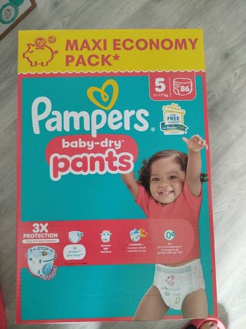 Couches Pampers pants taille 5 x 86