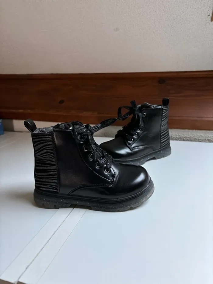 Boots 26 Nini & Girls
