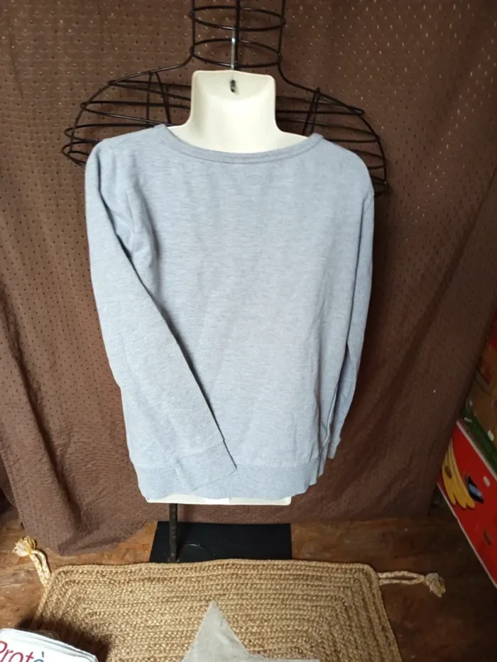 Pull d hiver taille 12ans - photo numéro 3