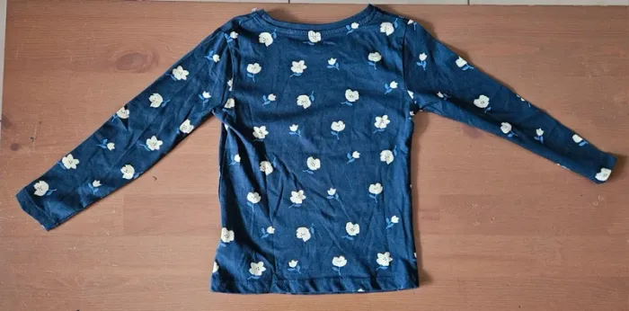 T-shirt manches longues taille 4 ans - photo numéro 7