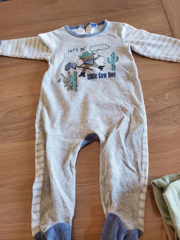 Lot de 4 pyjamas 18 mois - photo numéro 10
