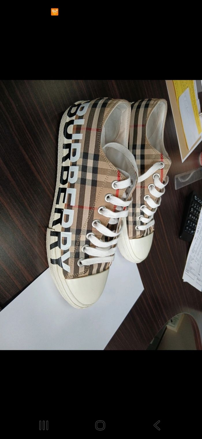 Baskets burberry, habillé en très bon état - photo numéro 6