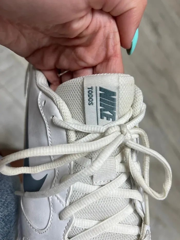Chaussure de sport - photo numéro 4