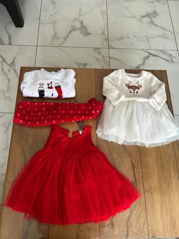 Lot robes + pyjama de noël 9 mois