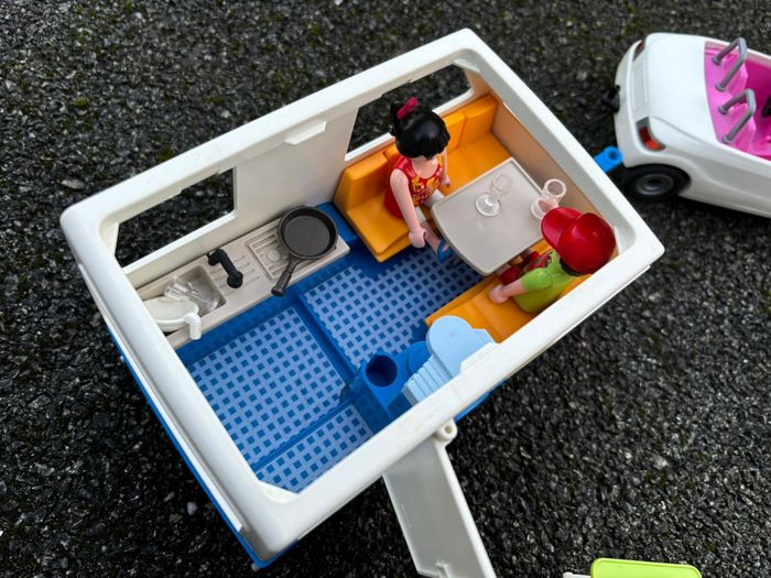 Voiture et caravane Playmobil - photo numéro 5