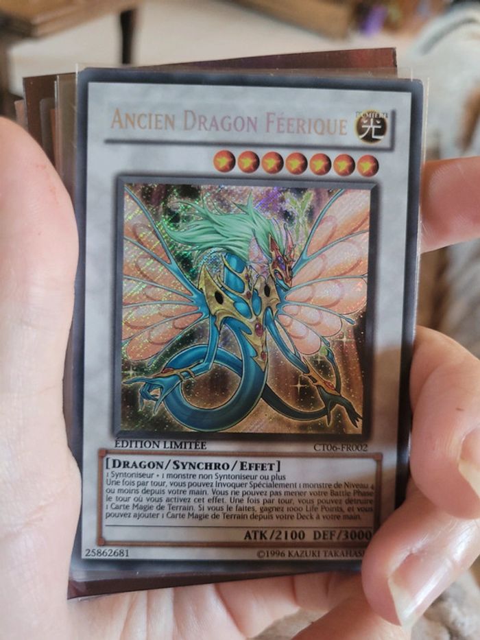 Carte ancien dragon féerique