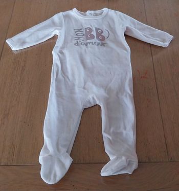 Pyjama velours fille 6mois en très bon état