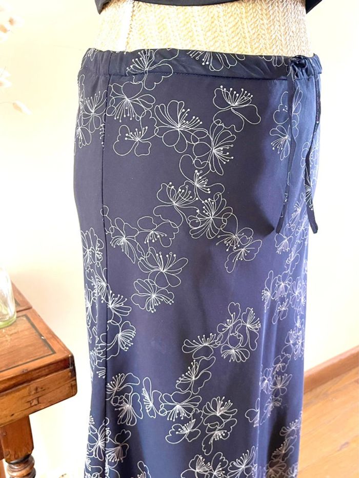 Sublime jupe fluide noir à léger motif fleur neuve H&M - photo numéro 7