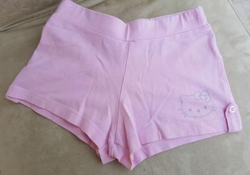 Short rose avec strass Hello Kitty taille 5 ans