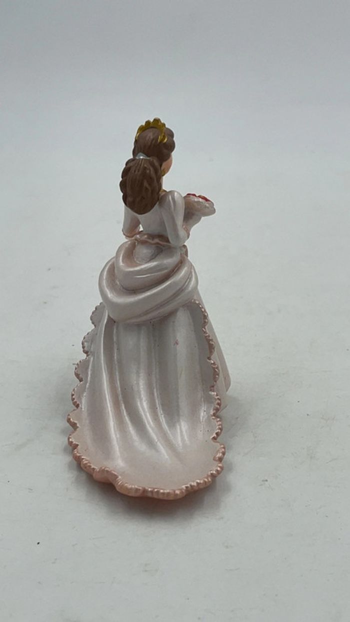 Figurine Princesse avec bouquet Iso-Sel 2006 9 cm - photo numéro 3