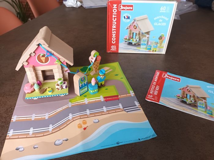 Jeu en bois marchand de glaces 60 pièces à partir de 5 ans 25,00€ Livraison à partir de 3,79€ Des