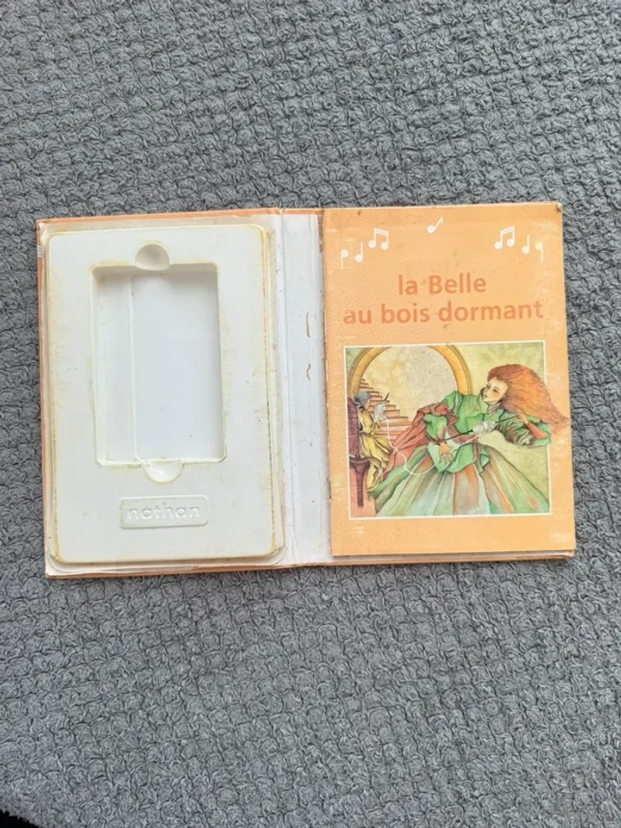 Livre La belle au bois dormant - photo numéro 2