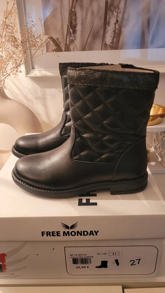 Bottes neuves cuir taille 27 - photo numéro 15