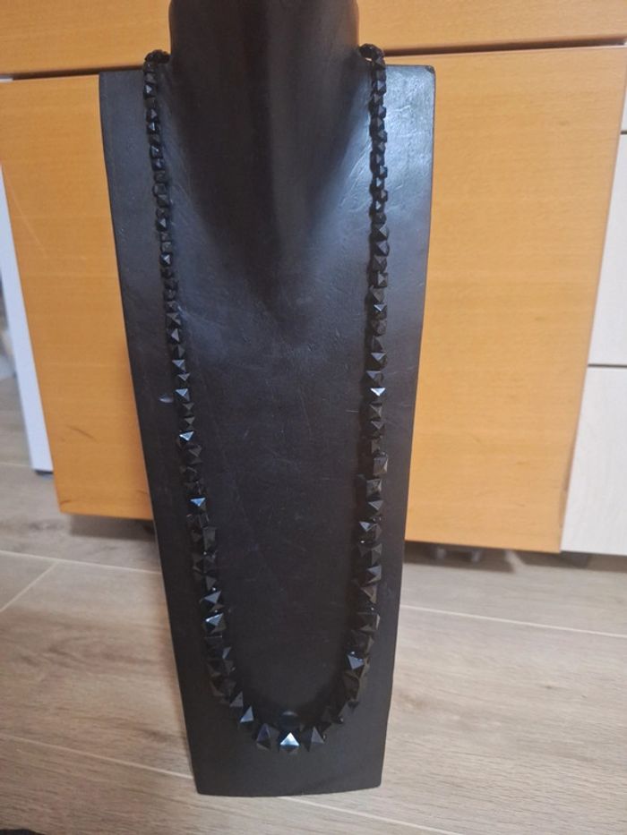 Collier long noir femme