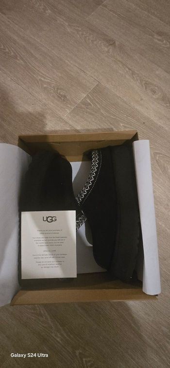 UGG Tazz Noir Taille 39