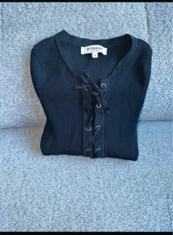 Haut pull t shirt manches longues côtelé noir à laçage Morgan neuf