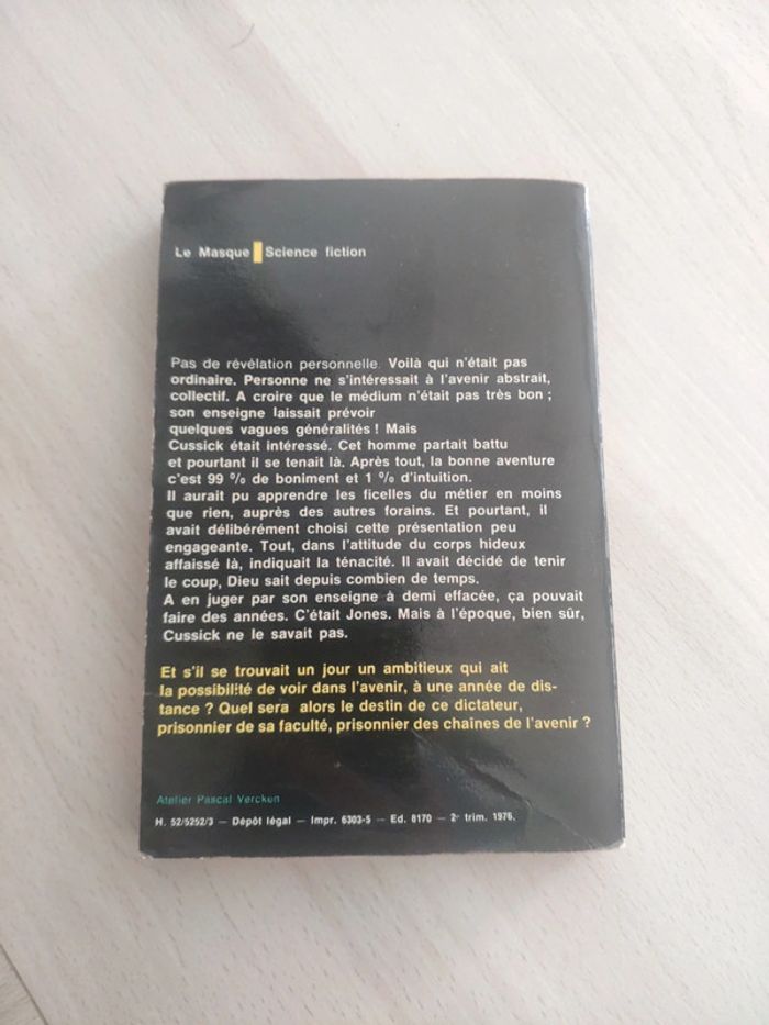 Livre poche le masque science fiction les chaînes de l'avenir Philip K. Dick - photo numéro 10