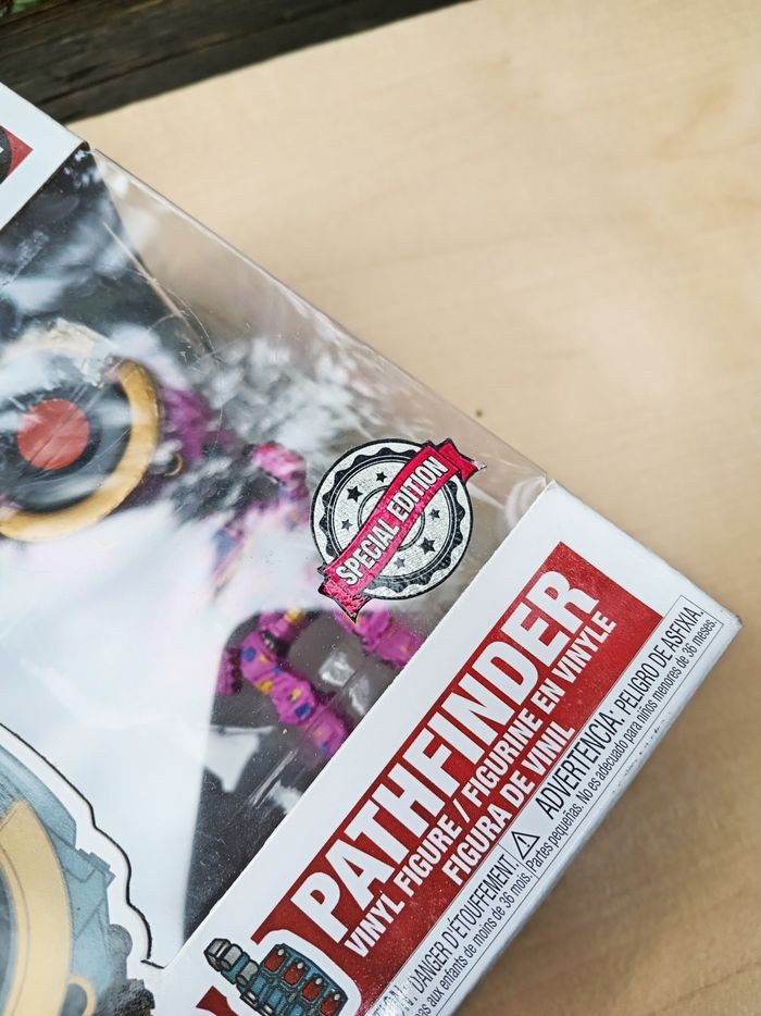 Funko Pop! N°544 : Apex Legends - Pathfinder (Pink Sweet 16 Édition spéciale) - photo numéro 4
