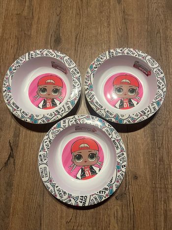 Lot 3 bols/ assiettes Lol Surprise