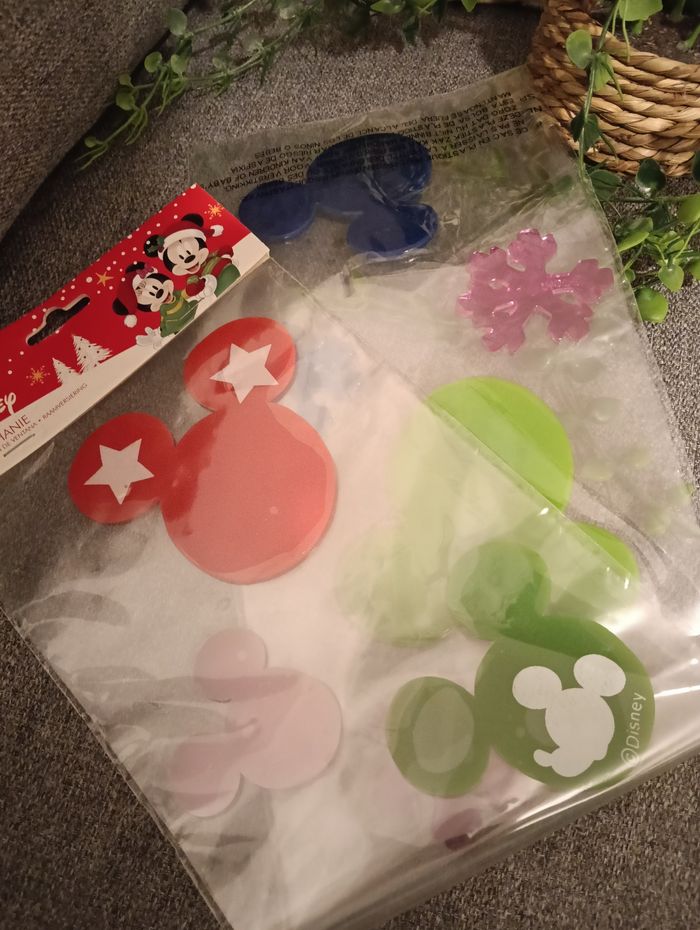 Stickers de fenêtre Mickey   Adorables et faciles à poser ! - photo numéro 3