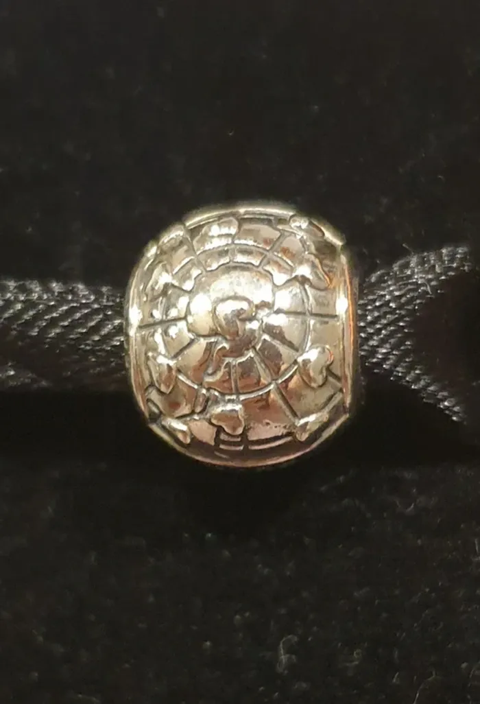 Charm club 2018 diamant pandora neuf - photo numéro 4