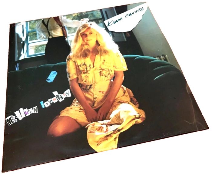 Vinyle 33 tours   Kim Carnes Mistaken Identity  (1981) Emi America 2C 070400008 - photo numéro 7