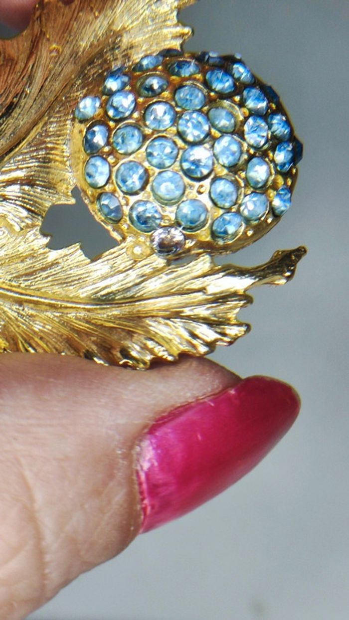 Broche strass bleus - photo numéro 5