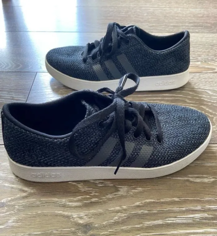 Basket sneakers en toile gris foncé Adidas Pointure 40