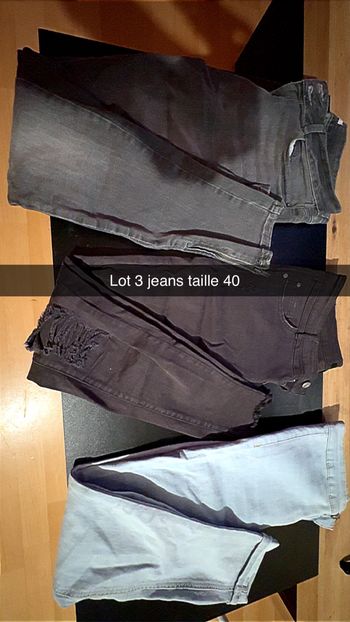Lot 3  jeans
