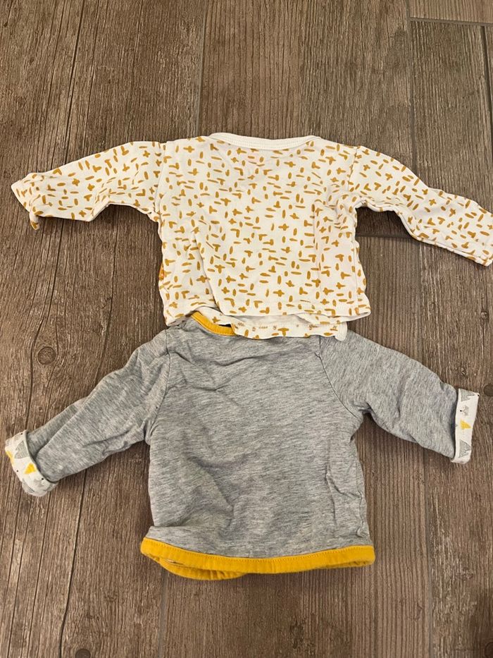 Lot de 2 gilets 1 mois - photo numéro 2