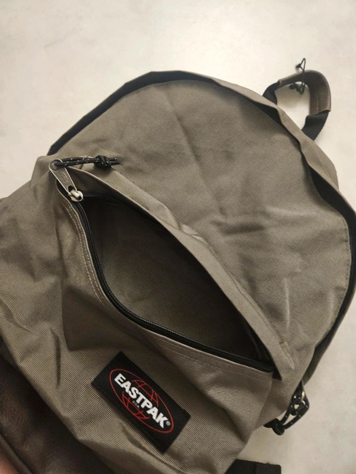 Sac à dos Eastpak Wyoming - kaki & cuir (neuf) - photo numéro 6