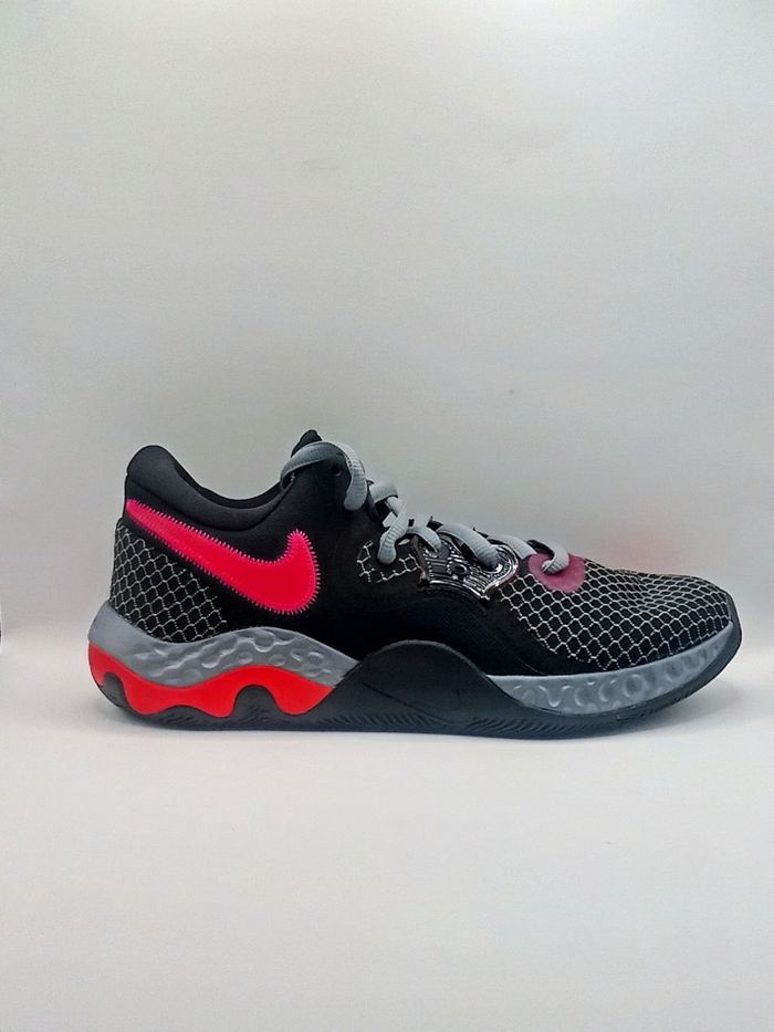Nike renew elevate neuves taille 43