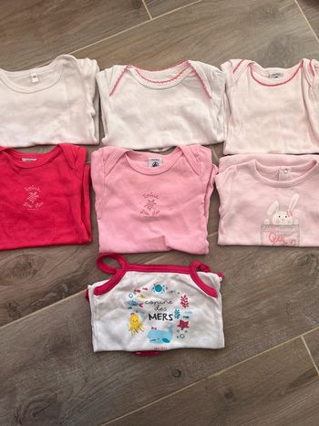 Lot 7 bodies manches courtes