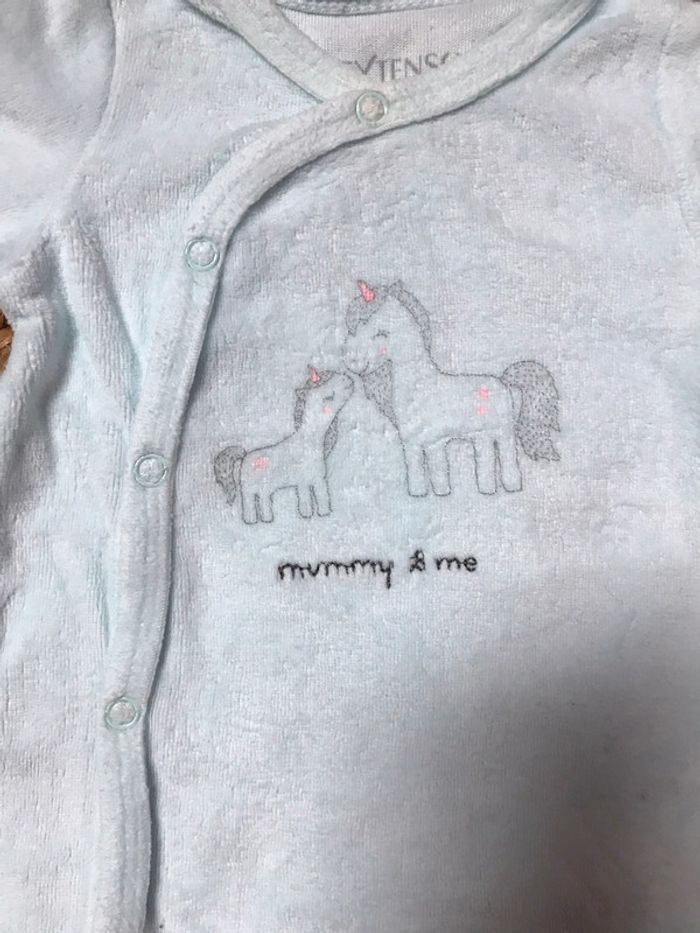 Pyjama - 1 mois - photo numéro 2