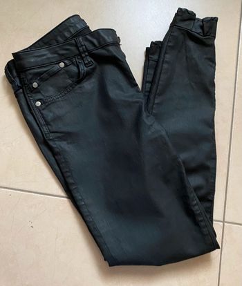 Pantalon Droit Enduit Taille 38-40  Avec Volant