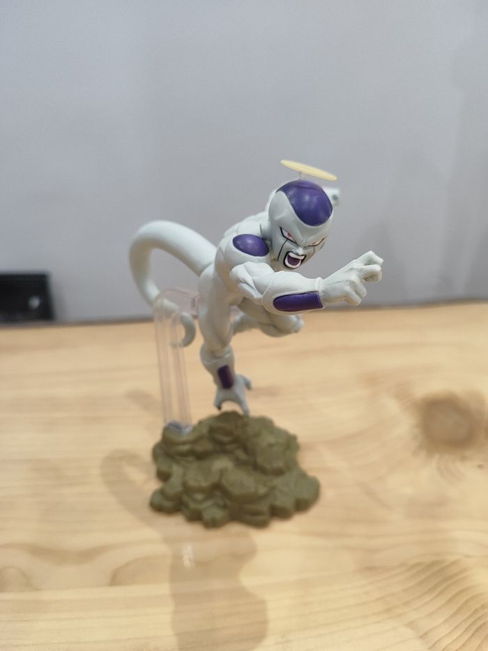Figurine freezer dragon ball z