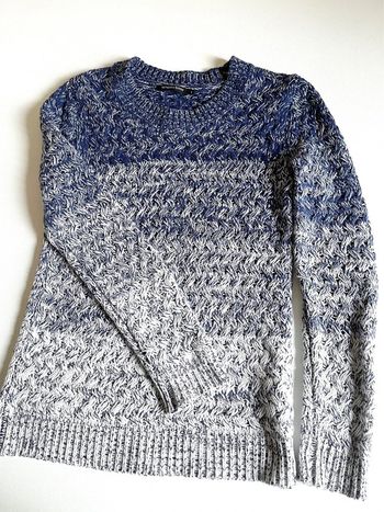 Très beau pull dégradé blanc/bleu Monoprix comme neuf taille 0 (convient pour 34-36)