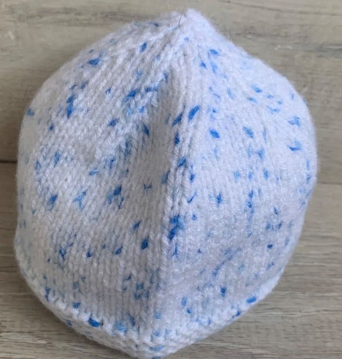 Bonnet au tricot 0-3 mois