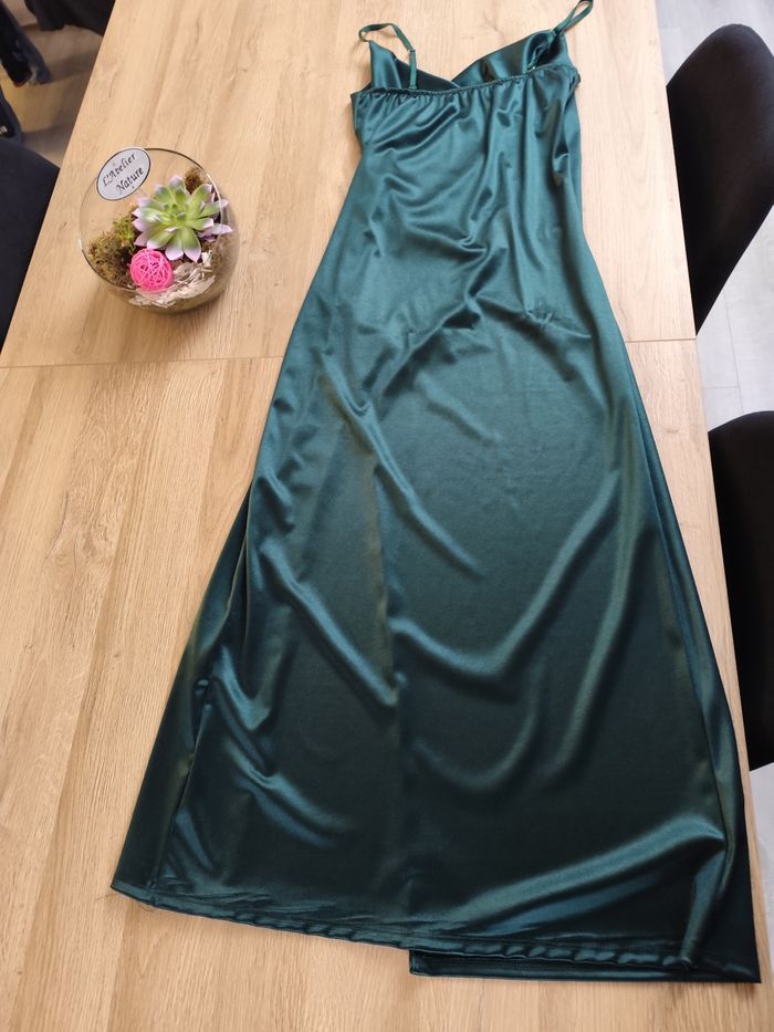 Robe de soirée verte - photo numéro 2